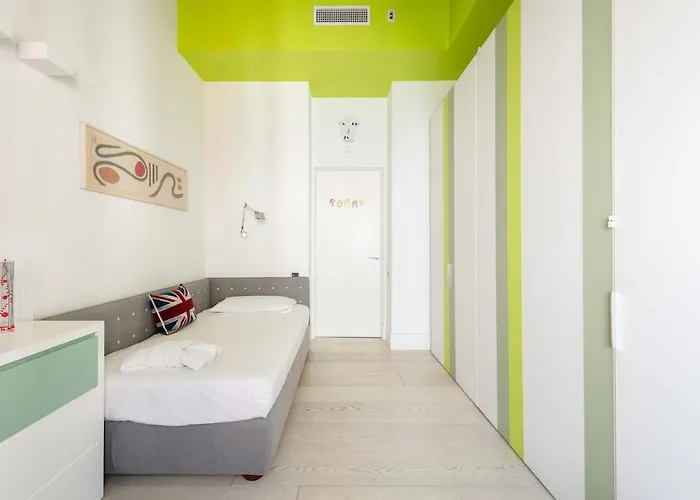 Vatican Luxury Design 3 Bedrooms Penthouse Apartment *