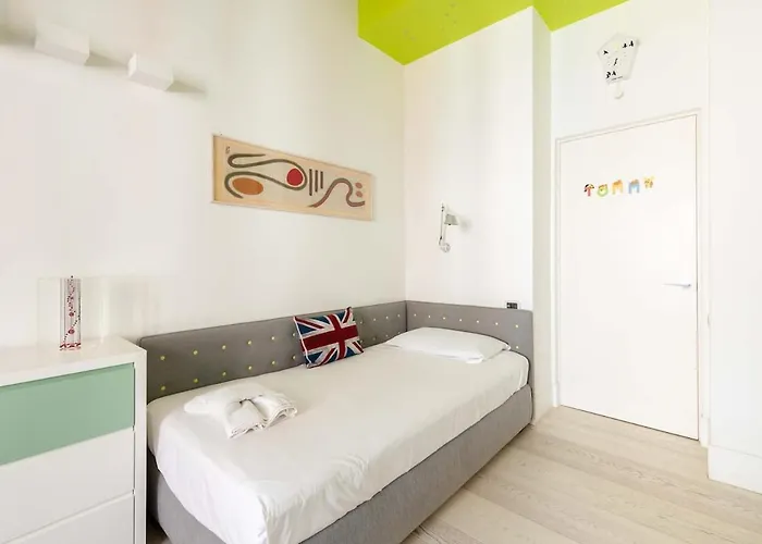 Vatican Luxury Design 3 Bedrooms Penthouse Apartment Rom