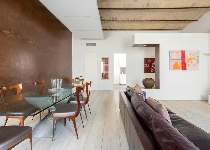 Vatican Luxury Design 3 Bedrooms Penthouse Apartment *